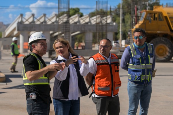Maru Campos supervisa obras viales en Chihuahua